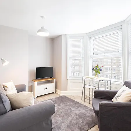Host & Stay - Trafalgar Square Apartments Скарборо Экстерьер фото