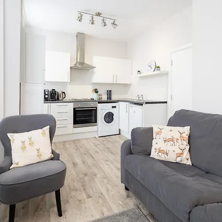 Host & Stay - Trafalgar Square Apartments Скарборо Экстерьер фото