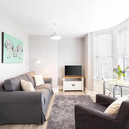 Host & Stay - Trafalgar Square Apartments Скарборо Номер фото