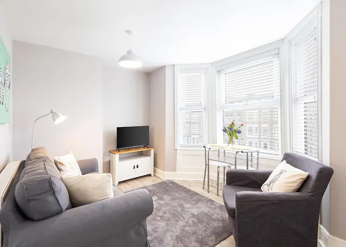 Host & Stay - Trafalgar Square Apartments